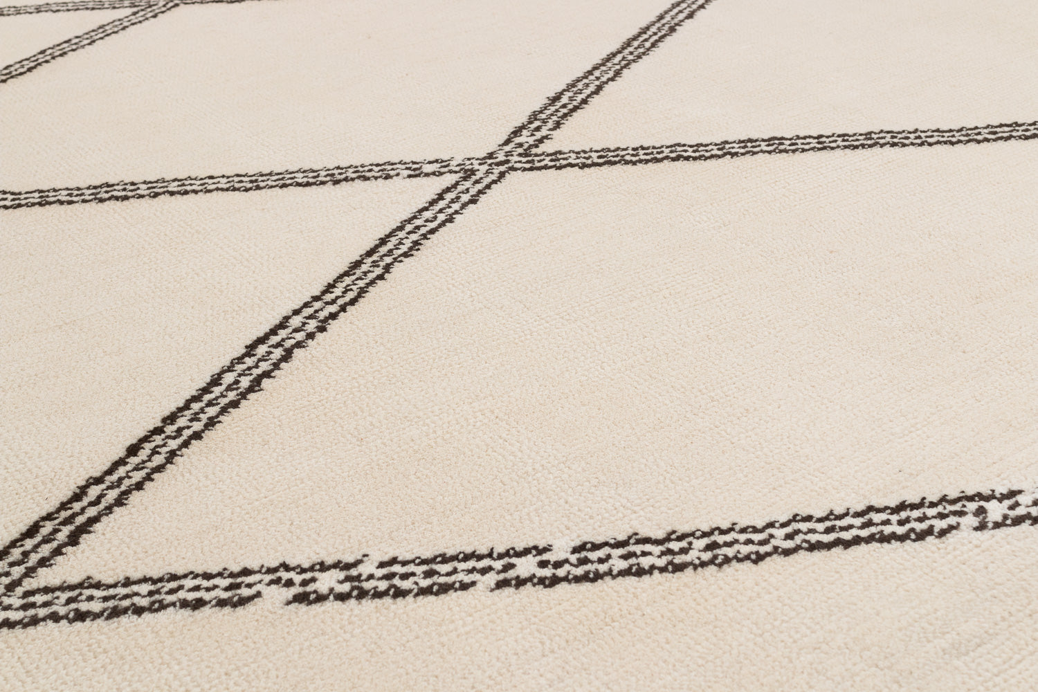 Crosshatch Cream