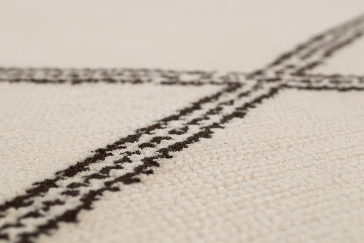 Crosshatch Cream