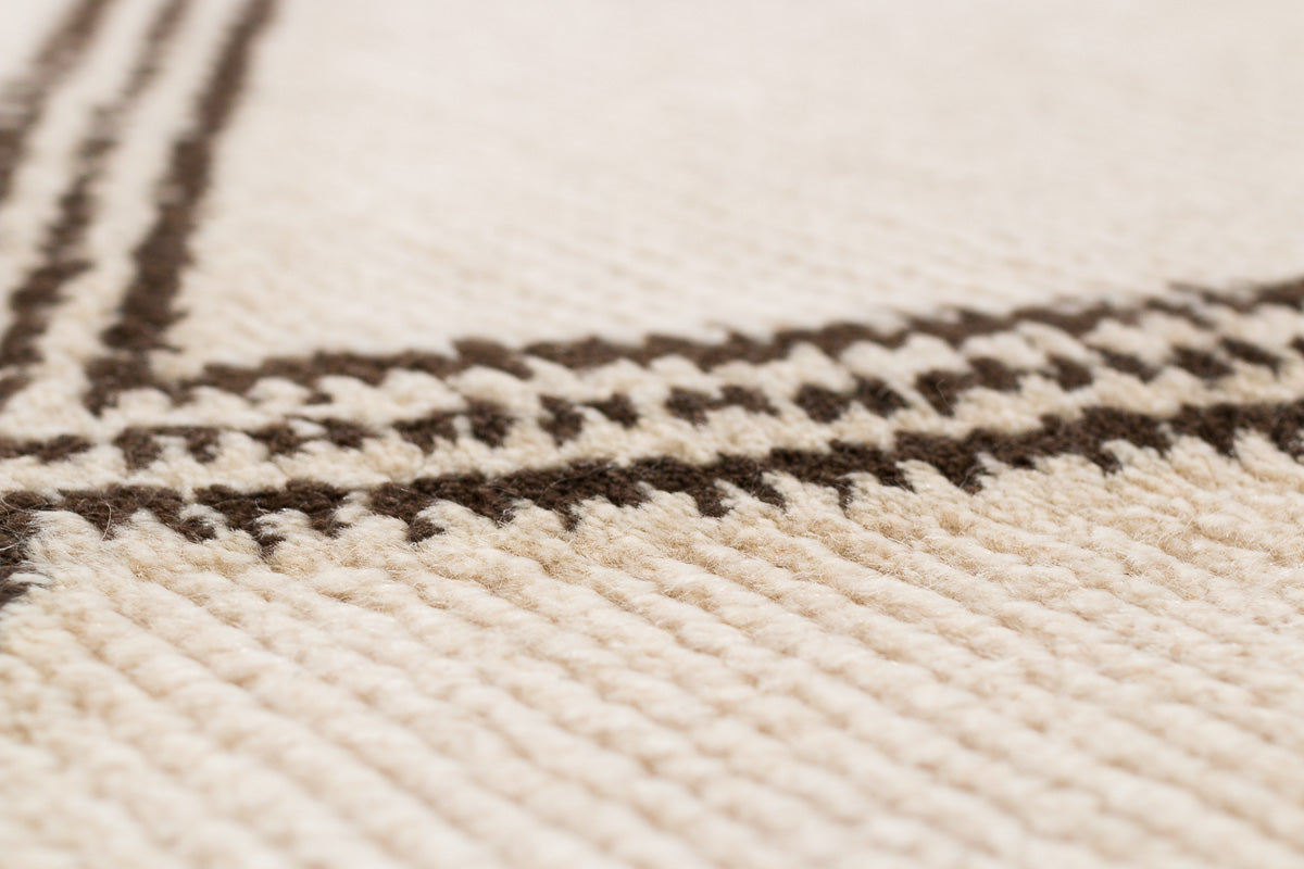 Crosshatch Cream
