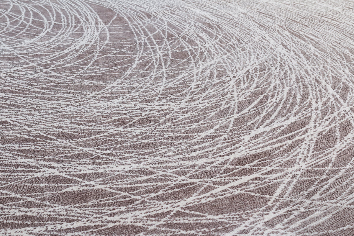 Spin Taupe