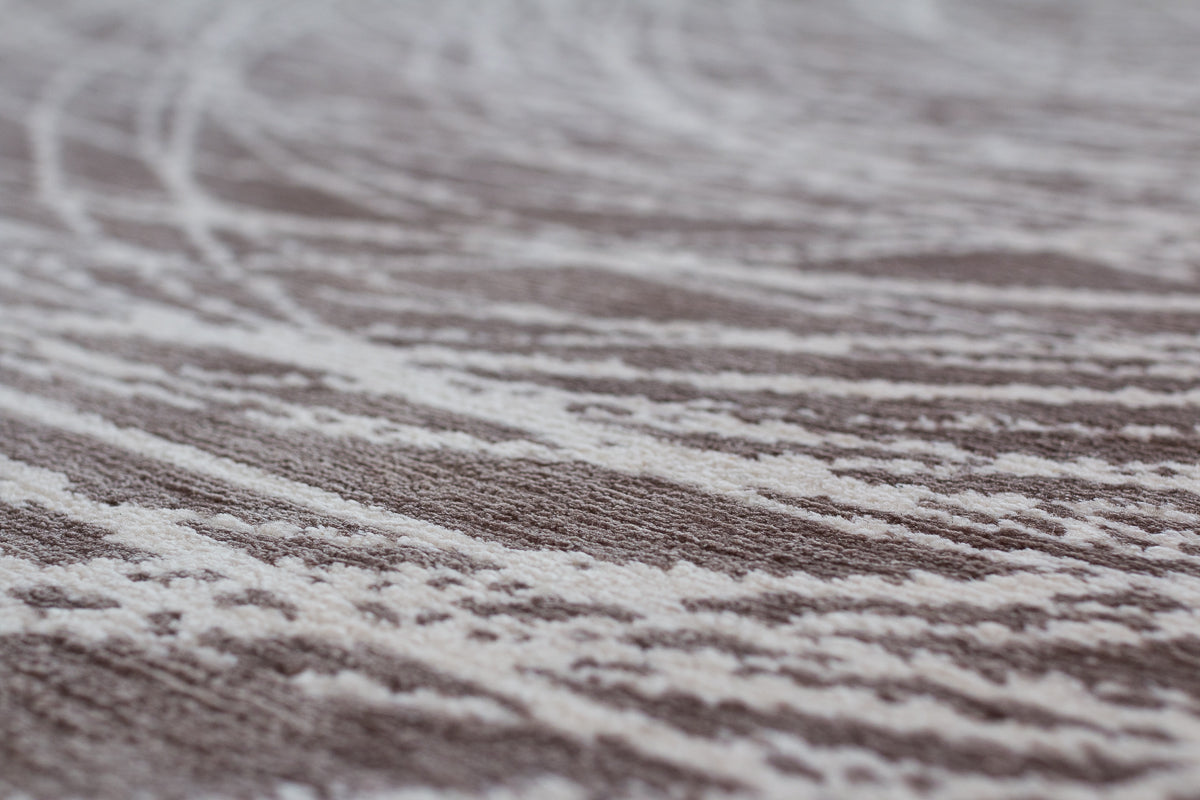 Spin Taupe